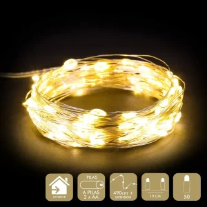 MICRO-LED 50 LUCES METAL CÁLIDO FUNCIONA A PILAS: 2 X AA (NO INCLUIDAS). IP20 (SOLO USO INTERIOR) CABLE TRANSPARARENTE DISTANCIA ENTRE BOMBILLAS: 10 CM. 50 LEDS DE LUZ CÁLIDA EXTENSIÓN DE CABLE: 30 CM. ESTE PRODUCTO NO TIENE LA FU